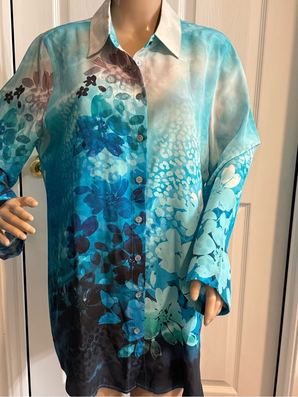 Soft Surroundings Womens Tunic Top Blouse L Blue Silk Jolene Watercolor - Picture 4 of 16